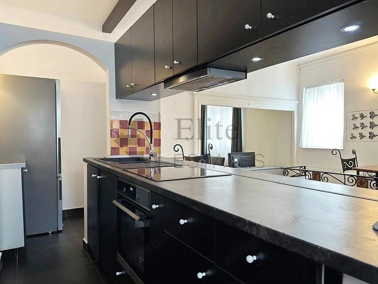 Apartament cu 4 camere decomandat în Ultracentral