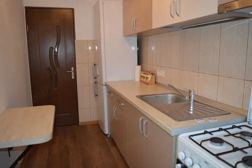Apartament cu 3 camere decomandat în Fortuna