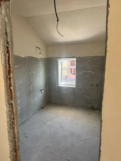 Casă cu 4 camere cu Teren 286 Mp în Moșnița Veche