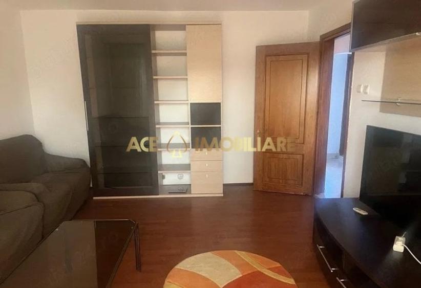 Apartament cu 4 camere decomandat, mobilat în Progresul