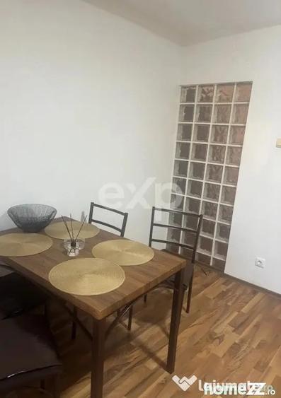 Apartament cu 2 camere decomandat în Trocadero