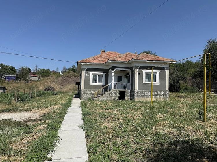 Casă cu Teren 2828 Mp în Central
