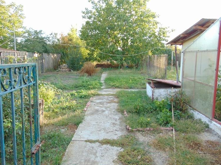 Casă individuală cu 4 camere cu Canalizare în Tărtășești