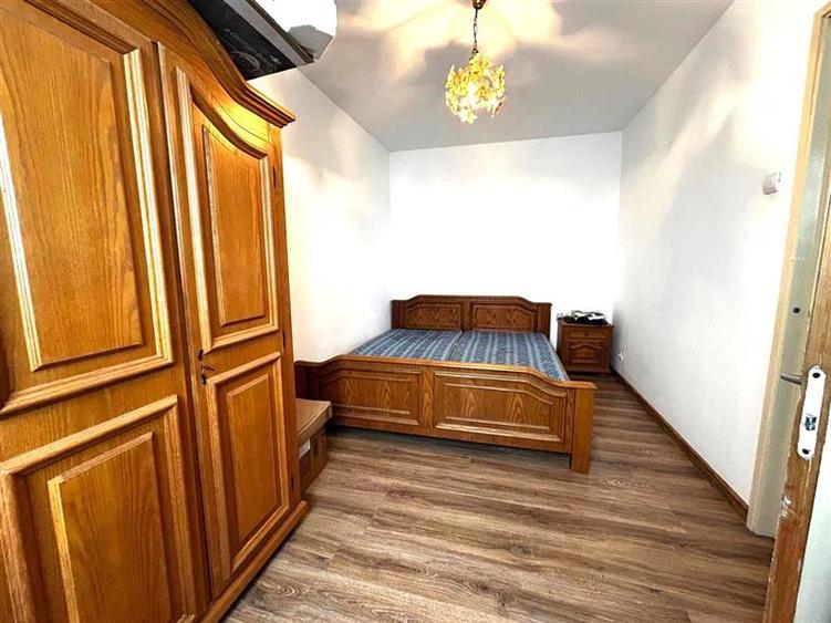 Apartament cu 3 camere nedecomandat în Milcov