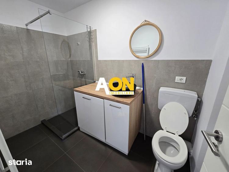 Apartament cu 2 camere semidecomandat, mobilat în Cetate