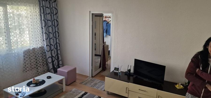 Apartament cu 2 camere, mobilat în Coiciu