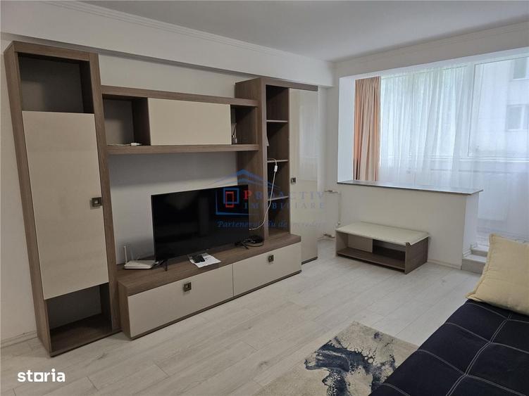 Apartament cu 2 camere semidecomandat în Roșu