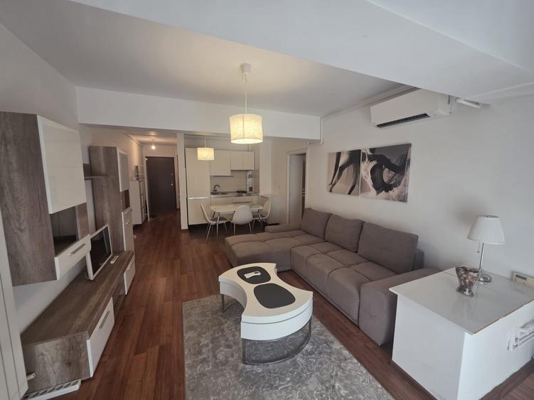 Apartament cu 2 camere decomandat, mobilat în Ultracentral