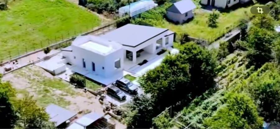 Casă cu 4 camere cu Teren 880 Mp în Bârnova