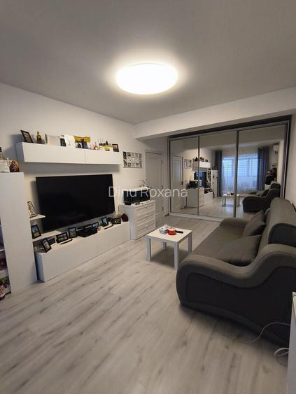 Vand Apartament 2 camere sector 4 ( str.Dealu Drumul Cucului)