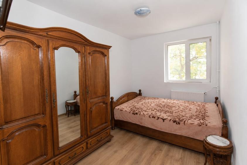Apartament cu 2 camere decomandat în Războieni