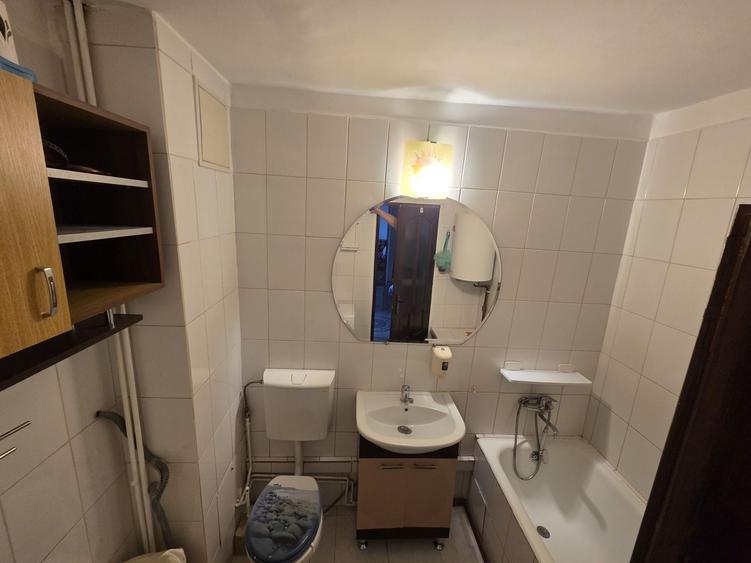 Apartament cu 2 camere decomandat în Craiter