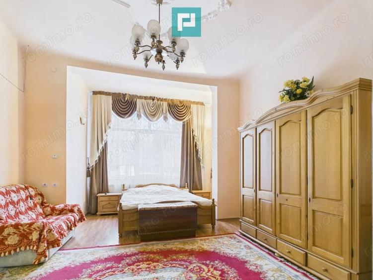 Casă cu Teren 2703 Mp în Ghioroc