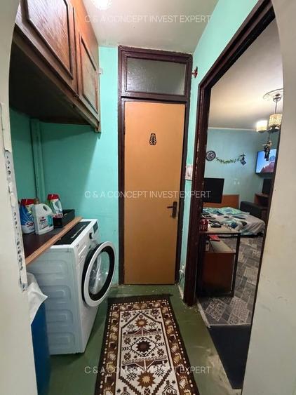 Apartament cu 3 camere semidecomandat în Brâncoveanu