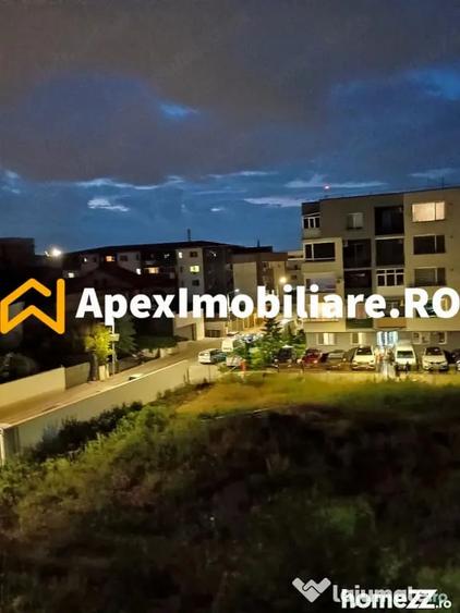 Apartament cu 3 camere decomandat, mobilat în Central