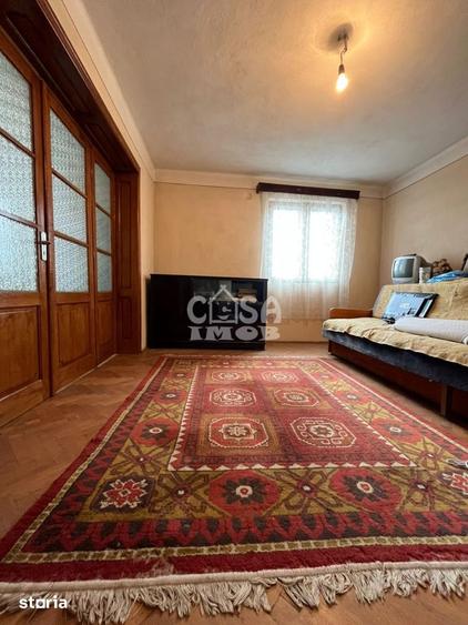 Casă cu 4 camere decomandat cu Teren 980 Mp în Sud