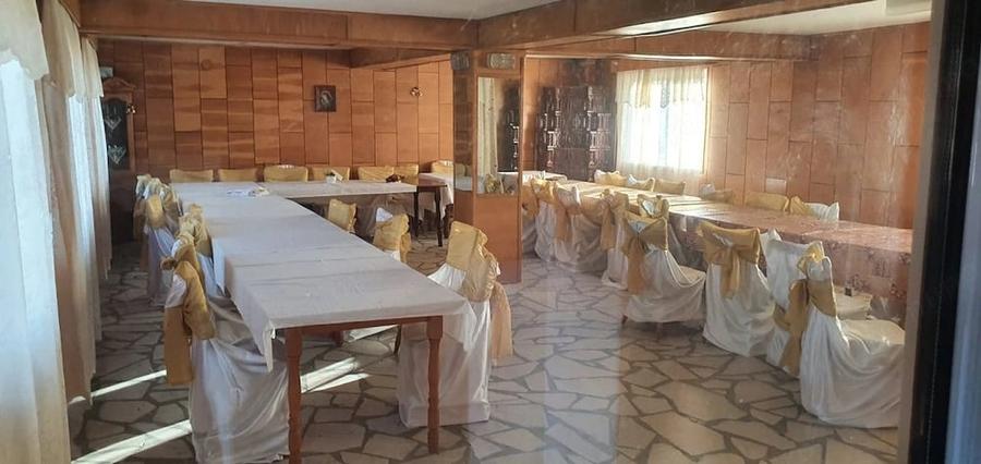 Casă cu 6 camere cu Teren 3887 Mp în Bâlta