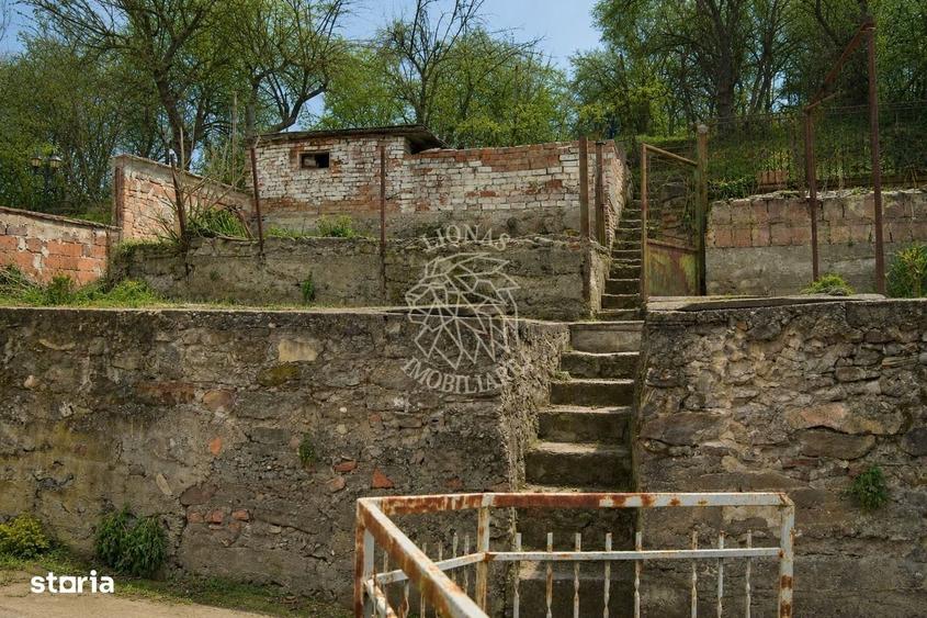Casă cu 4 camere decomandat în Angofa