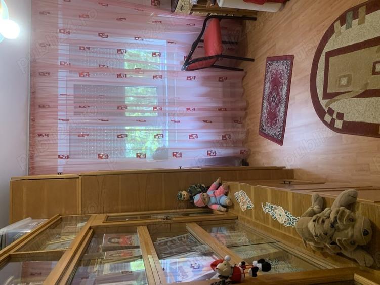 Apartament cu 3 camere decomandat în Caracal