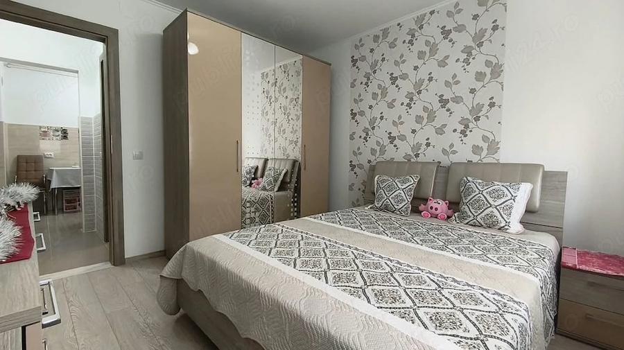 Apartament cu 2 camere decomandat în 22 Decembrie