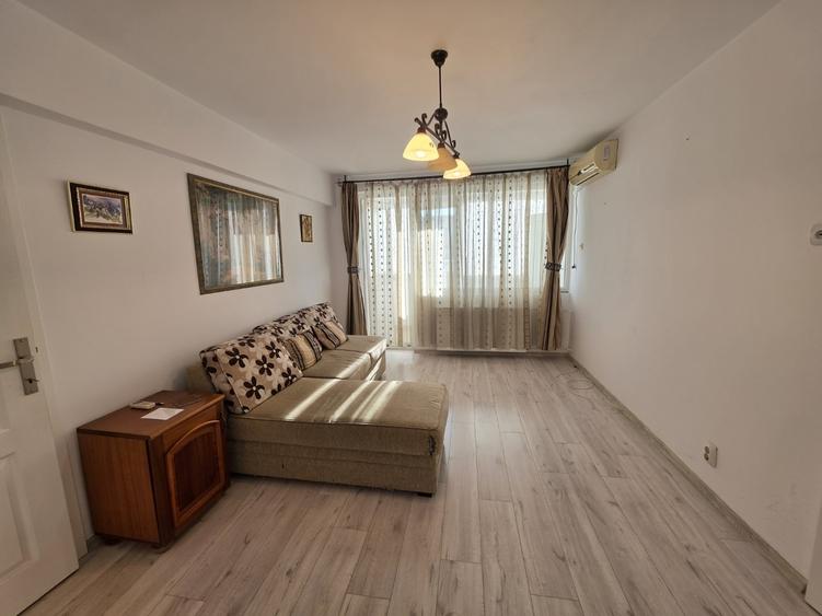 Apartament cu 2 camere semidecomandat în Titan