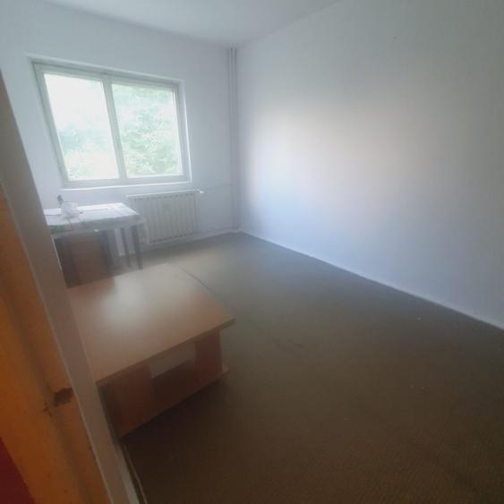 Apartament cu 2 camere decomandat în Colentina