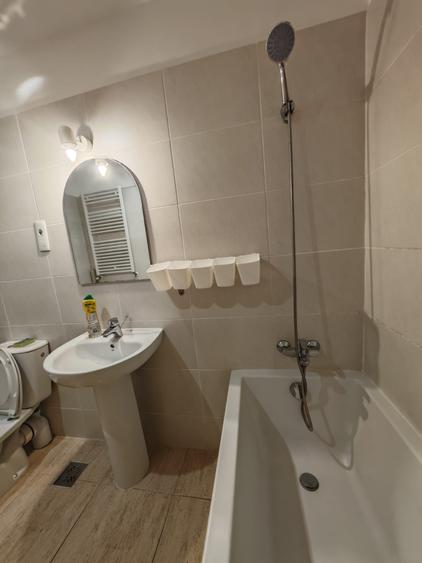 Apartament cu 2 camere decomandat în Costin Georgian