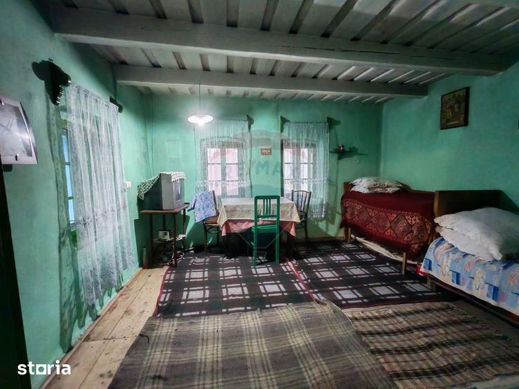Casă cu 3 camere cu Teren 767 Mp în Poiana Sibiului