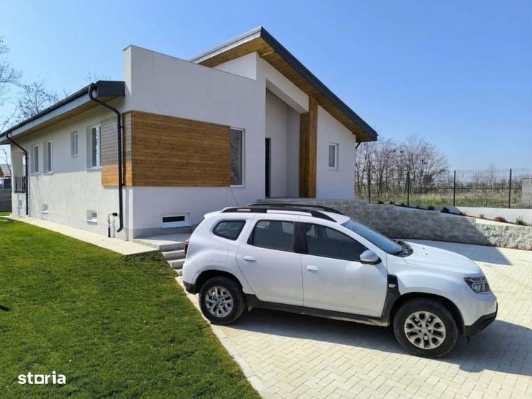 Casă cu 4 camere în Tâncăbești