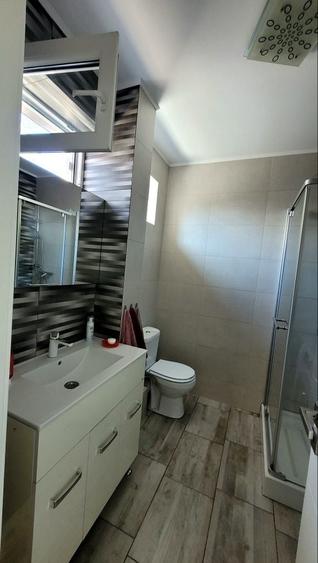 Casă cu 3 camere în Lumina