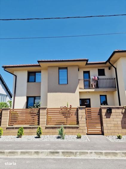 Casă cu 4 camere în Nojorid
