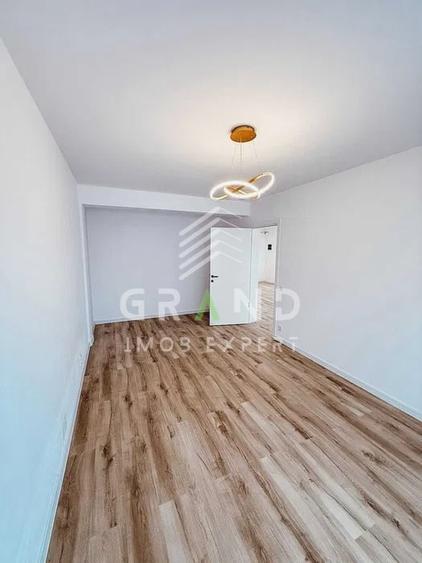 Casă individuală cu 4 camere cu Canalizare în Exterior Nord