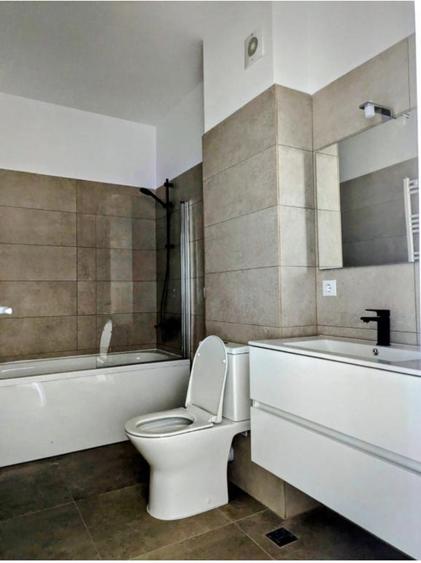 Apartament cu 2 camere decomandat în Ulmi