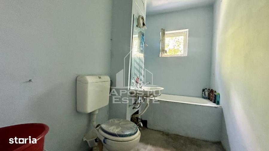 Apartament cu 3 camere decomandat în Aradului