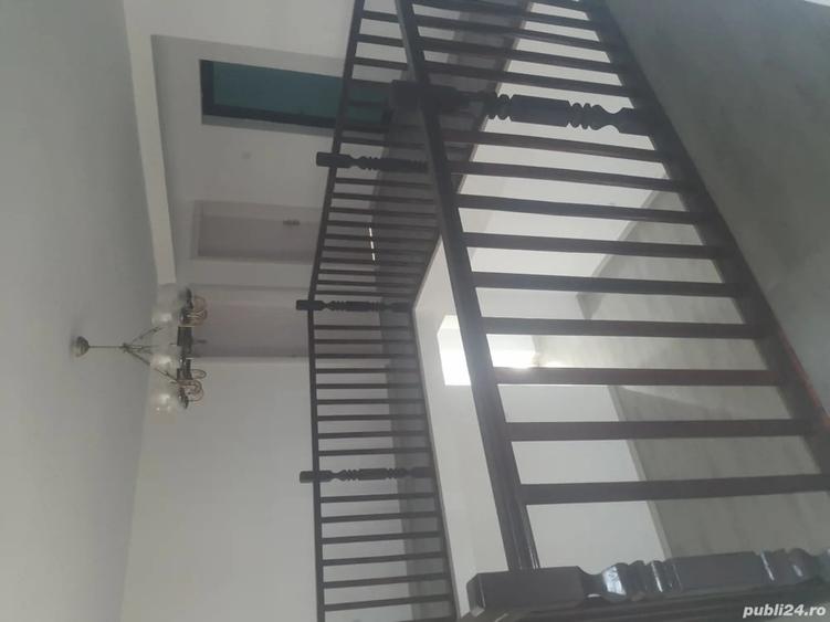 Casă cu 6 camere în Central