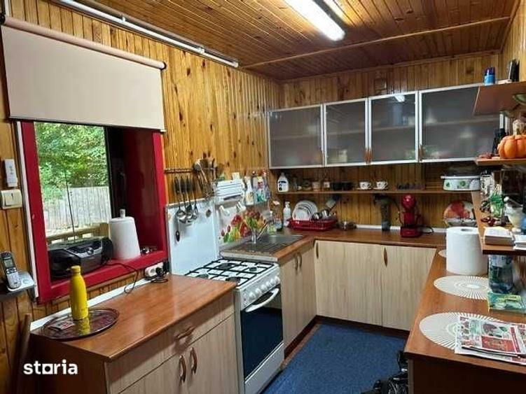Casă cu 3 camere cu Teren 240 Mp în Răcoasa