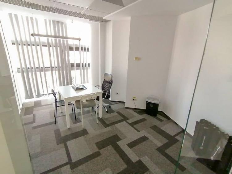Birou, de 206 mp, în Universitate