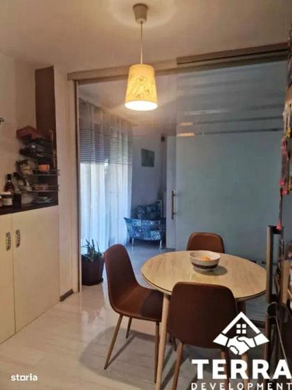Casă cu 3 camere în Palazu Mare