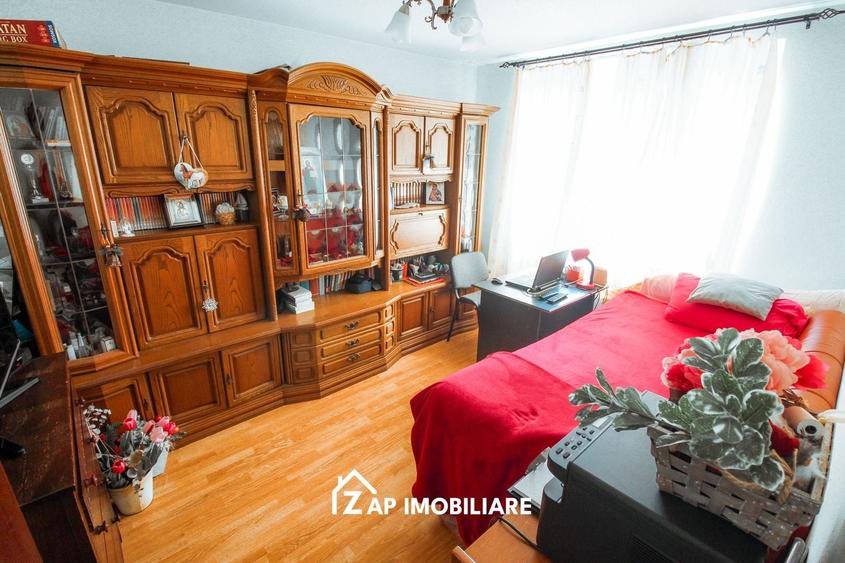 Casă individuală cu 5 camere cu Canalizare în Unirii