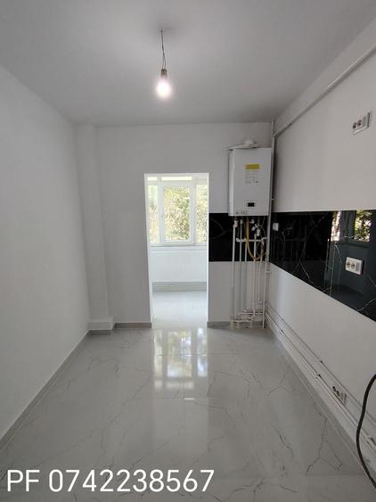 Apartament cu 2 camere decomandat în Nicolina