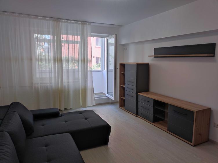 Apartament cu 2 camere decomandat în Iancului