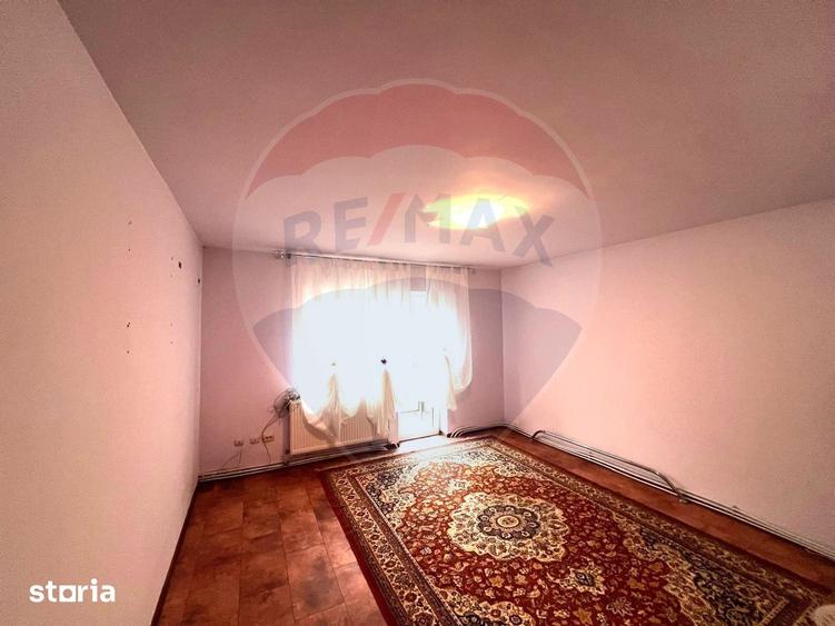 Apartament cu 3 camere decomandat, mobilat în Răcăciuni