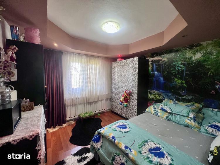 Apartament cu 2 camere decomandat în Lipovei