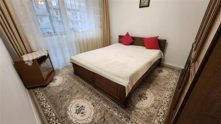 Apartament cu 4 camere decomandat, mobilat în Ipotești