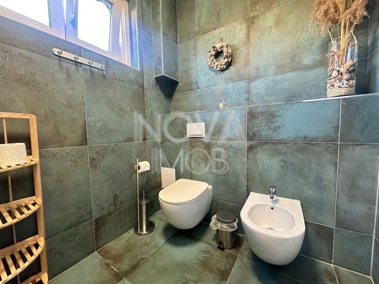 Apartament cu 3 camere semidecomandat, mobilat în Ultracentral