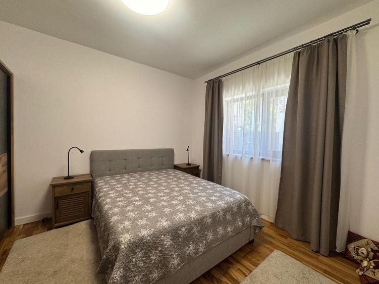 Casă individuală cu 5 camere cu Canalizare în 1 Mai