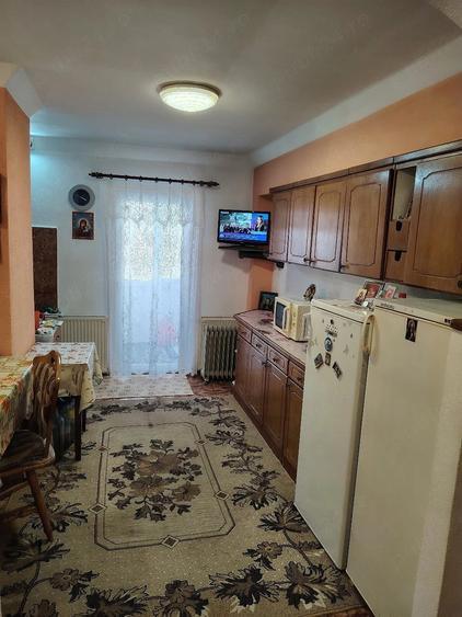 Apartament cu 3 camere decomandat în Râșnov Romacril
