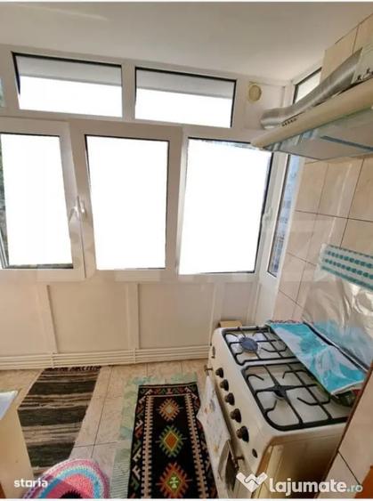 Apartament cu 2 camere decomandat, mobilat în Central
