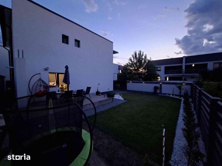 Casă cu 4 camere cu Teren 270 Mp în Calea București