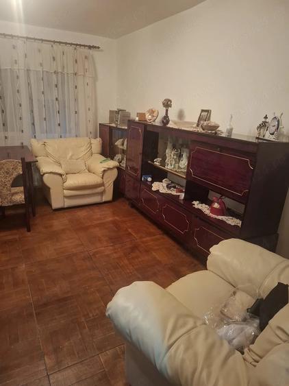 Apartament cu 3 camere decomandat în Micălaca